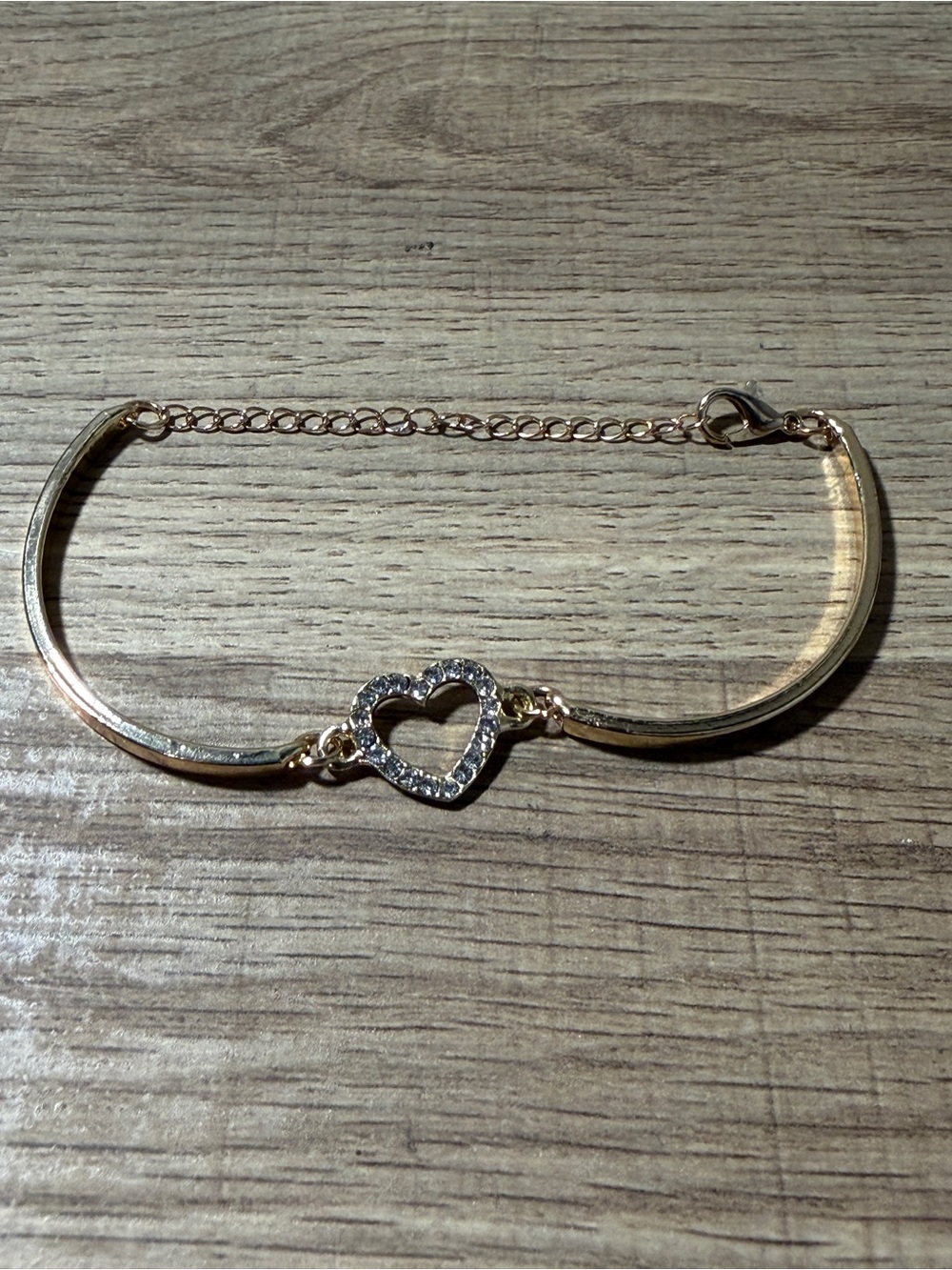 NWOT Source Unknown Gold Heart Bracelet with Clear Crystals - Women Jewelry - Picture 2 of 5